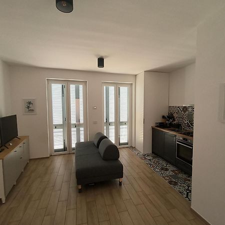 Apartment Near To Como - Donkey'S House Tavernerio ภายนอก รูปภาพ